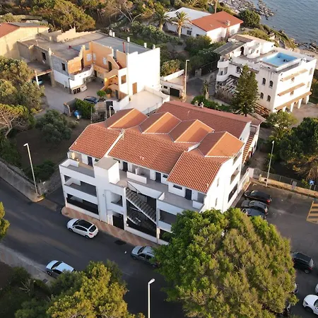 Apartman Frontemare1 *