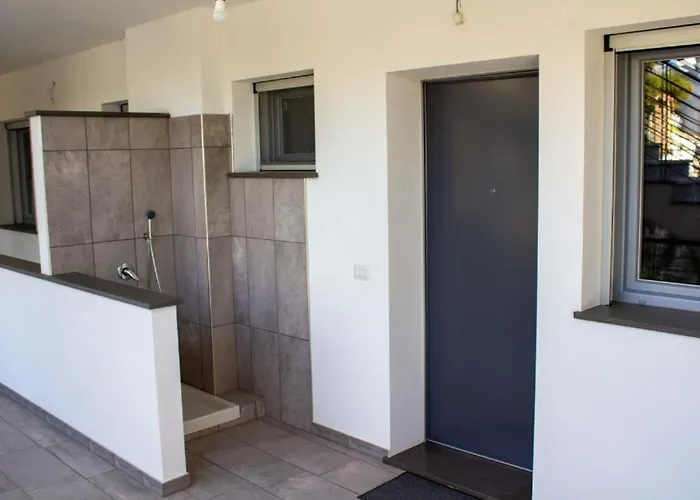 Apartman Frontemare1 *