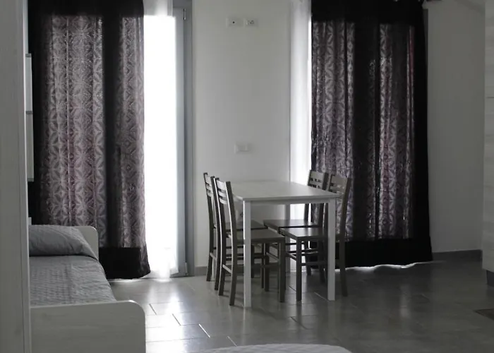 Apartman Frontemare1 *