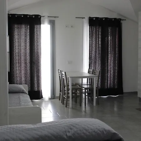 Apartmán Frontemare1 *